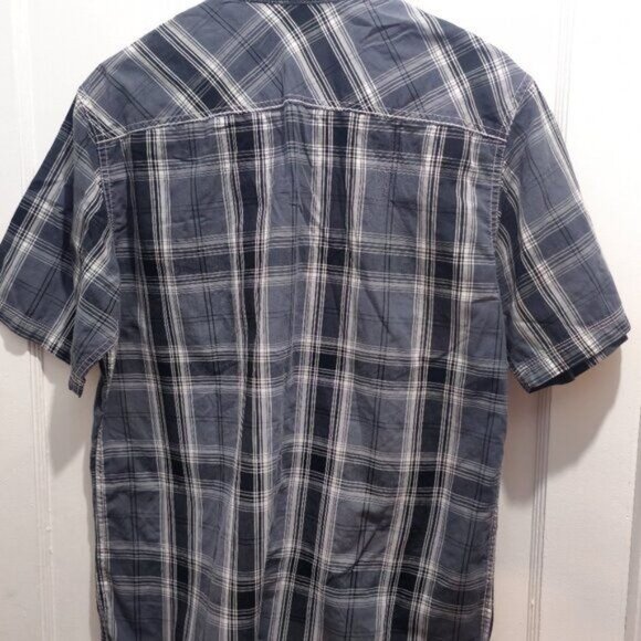 Burnside Short Sleeve Button Shirt - Large Youth/Small Woman - See Measurements - Picture 11 of 13